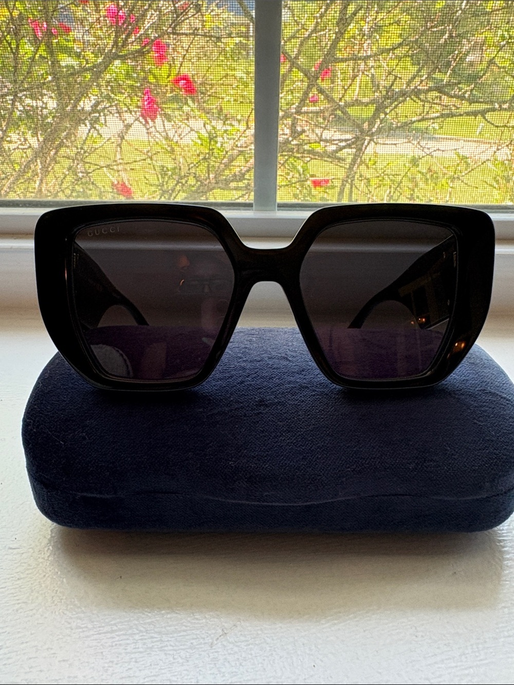 Gucci Oversized Square Sunglasses in Black with Dark Lenses - Picture 6 of 9